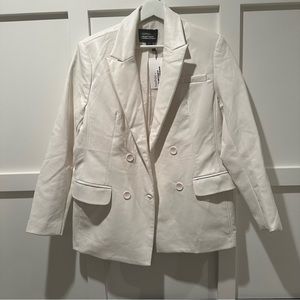 BOOHOO x KOURTNEY KARDASHIAN double breasted faux leather blazer